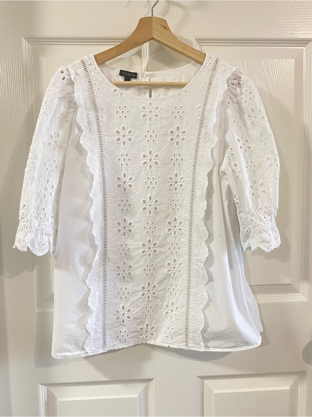 NWOT TALBOTS WMNS L Eyelet Lace White Blouse Puff Sleeves